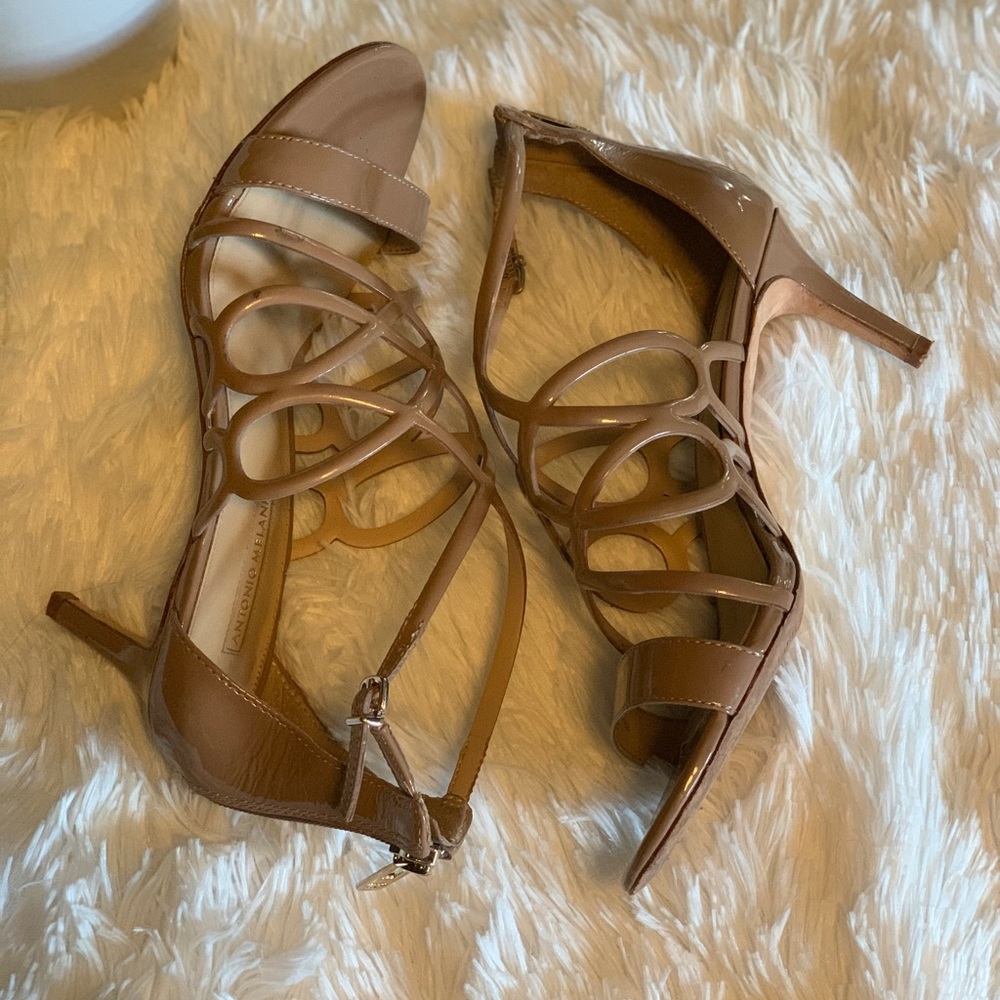 Antonio Melani Mocha Beige Sanddie Size 7.5